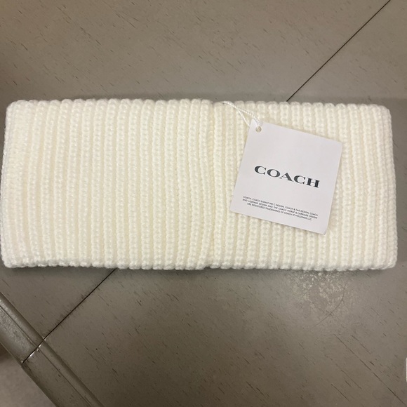 Coach cream winter headband - Picture 2 of 4